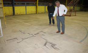 El terrible estado del Estadio Techado que tiene preocupado al Alcalde de Tierra Amarilla