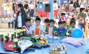 El Campeón Cobresal celebra título junto a 2.000 niños de las zonas afectadas